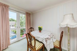 DINING AREA- click for photo gallery